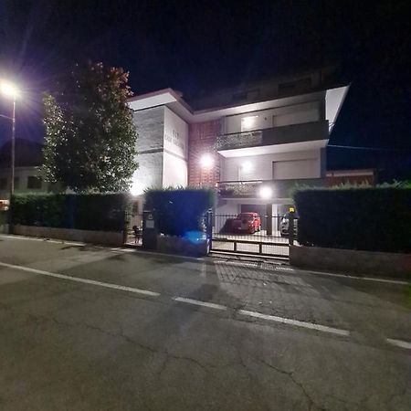 Landlady Airport Orio Bergamo Ida Hotel โอรีโอ อัล เซรีโอ ภายนอก รูปภาพ