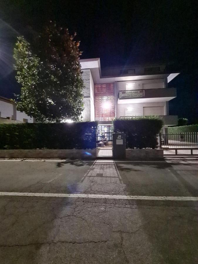 Landlady Airport Orio Bergamo Ida Hotel โอรีโอ อัล เซรีโอ ภายนอก รูปภาพ