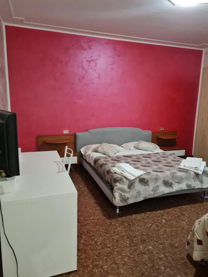 Landlady Airport Orio Bergamo Ida Hotel โอรีโอ อัล เซรีโอ ภายนอก รูปภาพ