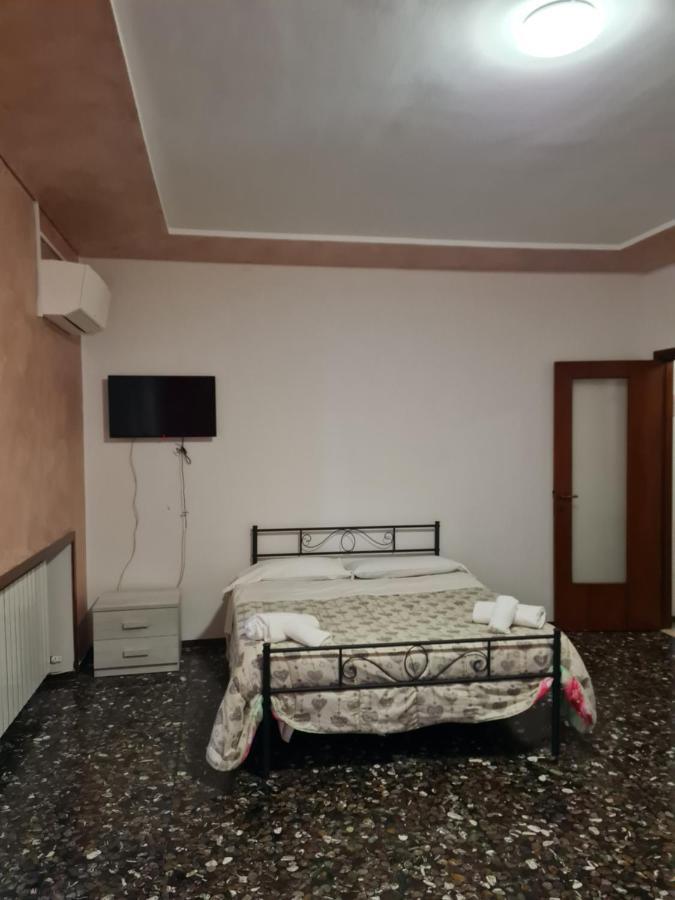 Landlady Airport Orio Bergamo Ida Hotel โอรีโอ อัล เซรีโอ ภายนอก รูปภาพ